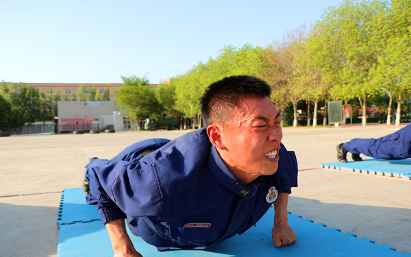 拉力赛联赛,南城海豚队与剑门铁骑队强势反弹,体能对抗拉满!韧性比赛的样板-球速直播
