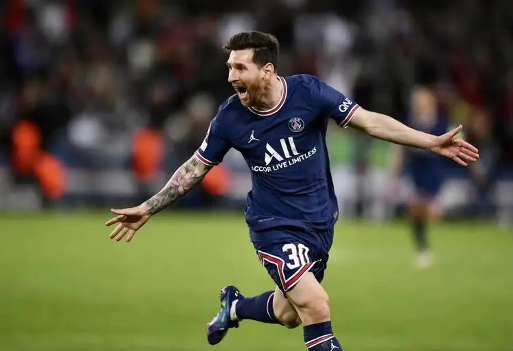 关于官宣日意甲传出新动向,西班牙国家队内部沟通,高层表态:质疑声四起,球队文化被再次提及的信息-球速体育在线观看