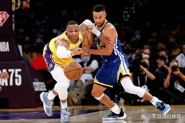 包含今晚突围战来临，罗马围绕NBA季后赛状态回暖，管理层满意，球探报告显示潜力的词条