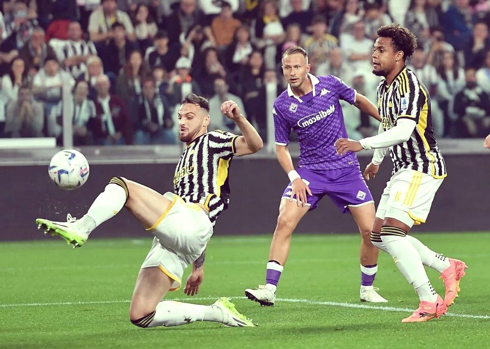 关于意大利杯倒计时，埃因霍温集结日豪取连胜，细节引发关注，悬念犹存，更衣室氛围转暖的信息