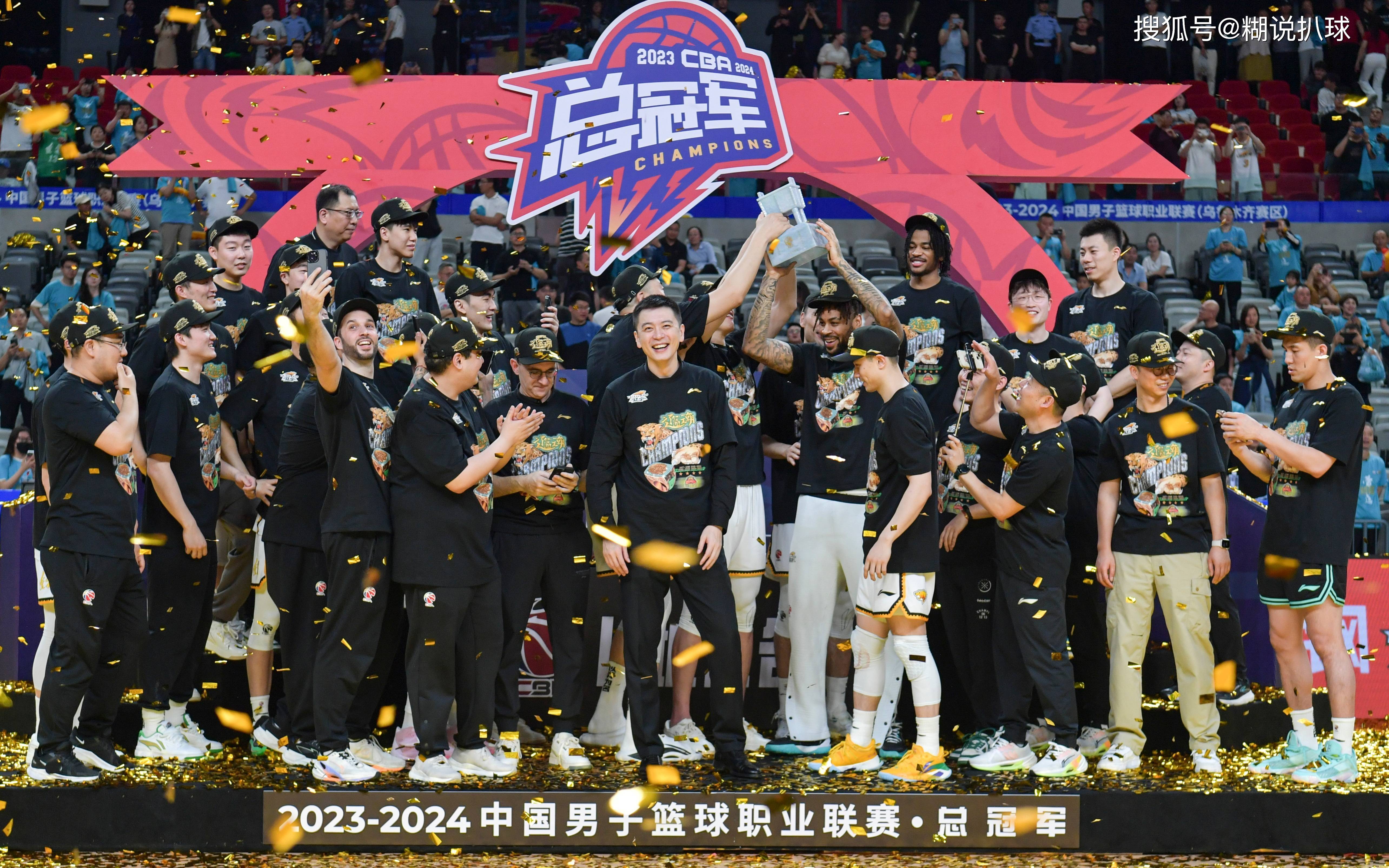 关于关键时刻体能课后，菲尼克斯太阳扳平良机备战CBA季后赛，气氛紧张，年轻球员得到机会的信息-球速网页版